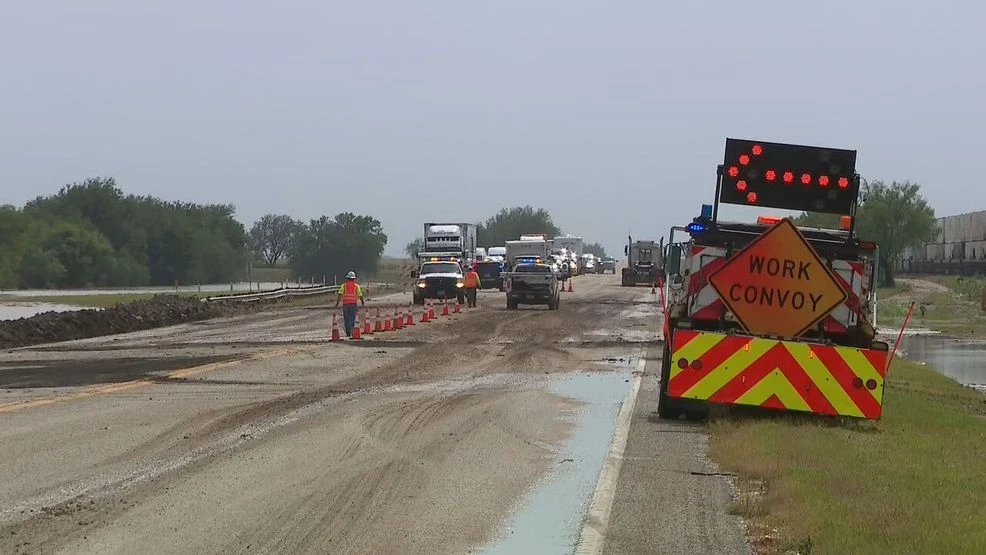 U.S. Highway 90 reopens between Uvalde and San Antonio; delays expected near Knippa