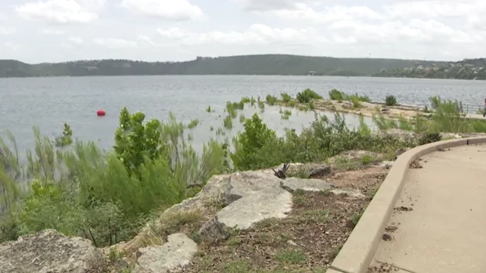 Lake Travis levels rise as waters turn into flood pool